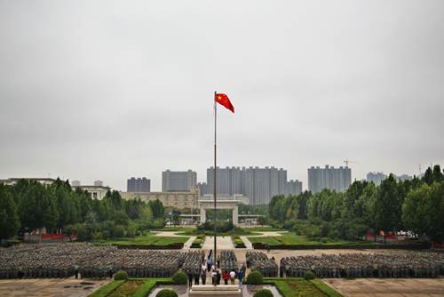 说明: F:\升国旗\2019-2020学年第一学期新学期升旗暨开训仪式\升国旗照片\2.jpg